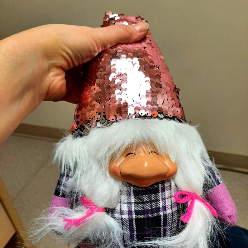 “Pretty in Pink” Gnome